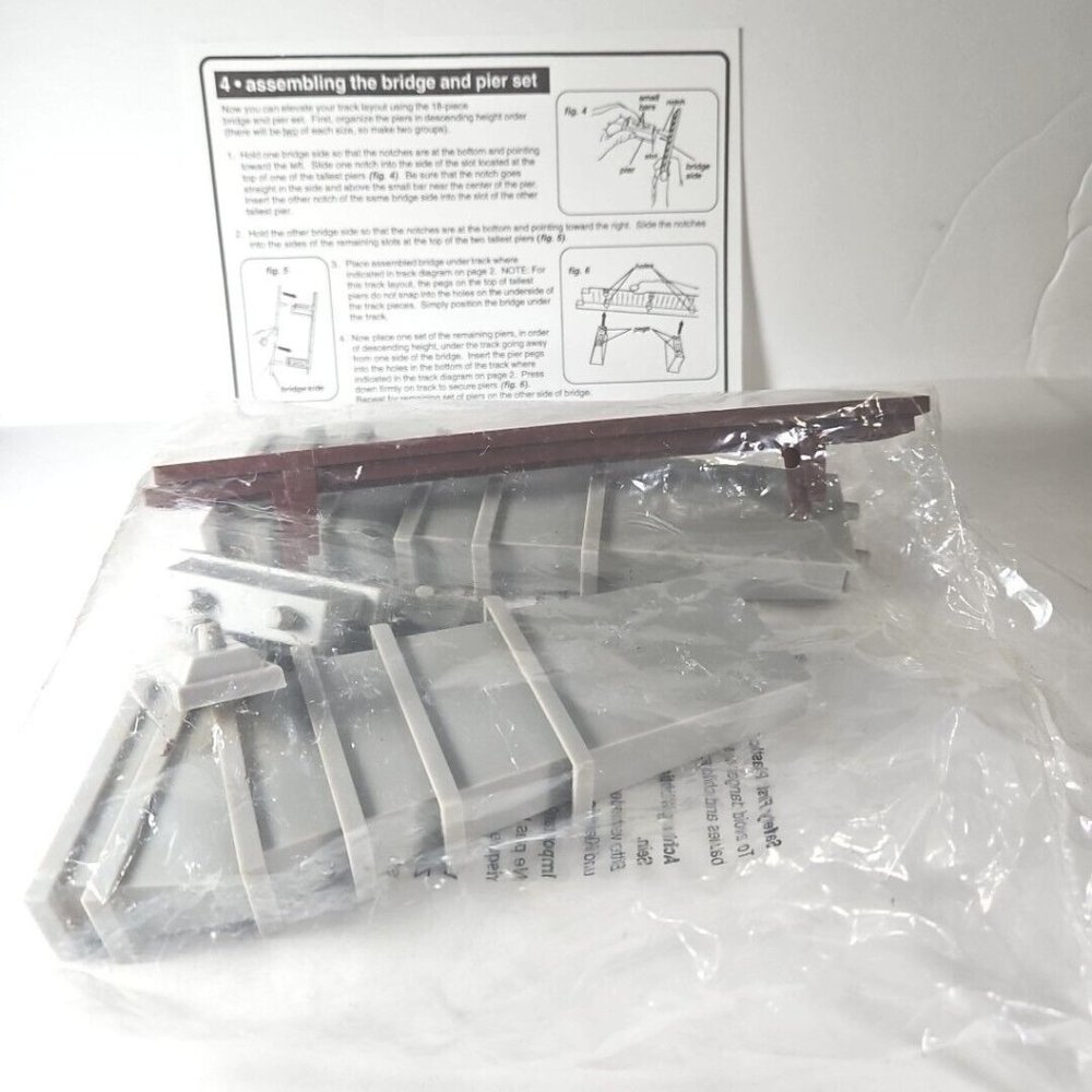 Train Diorama Bridge & Pier Set  HO Scale New 18 Pcs Elevate Track Layout